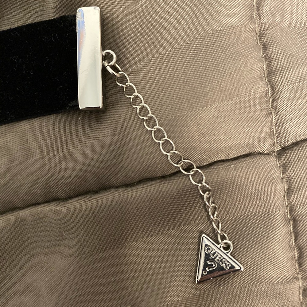 Guess velvet choker